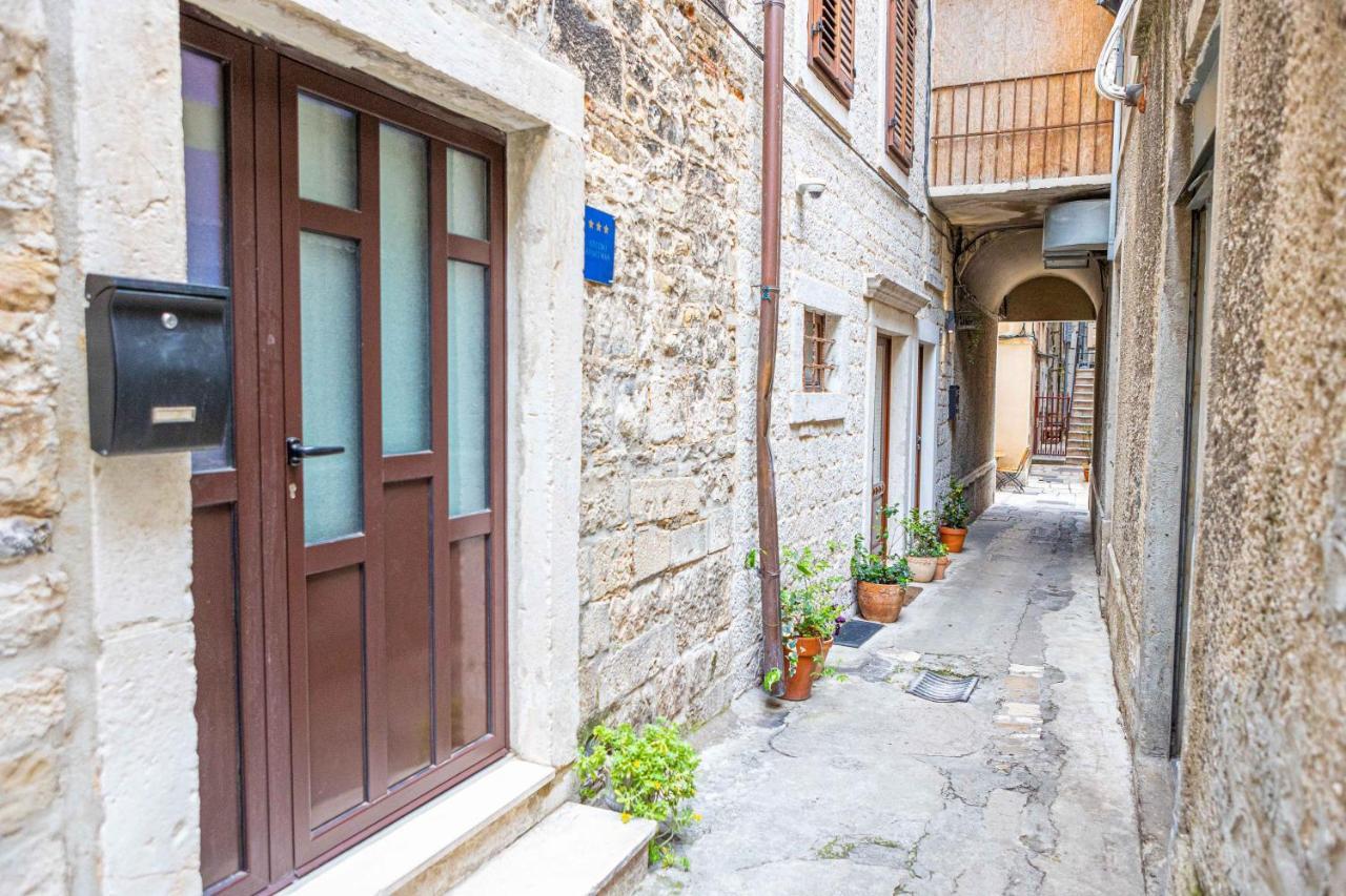 Splitska Kala Apartment ภายนอก รูปภาพ