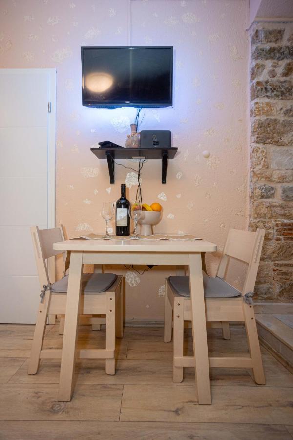 Splitska Kala Apartment ภายนอก รูปภาพ