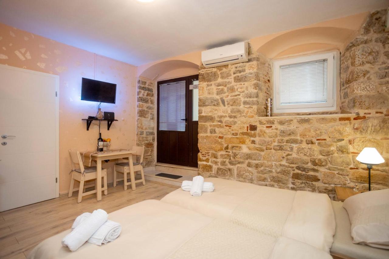 Splitska Kala Apartment ภายนอก รูปภาพ